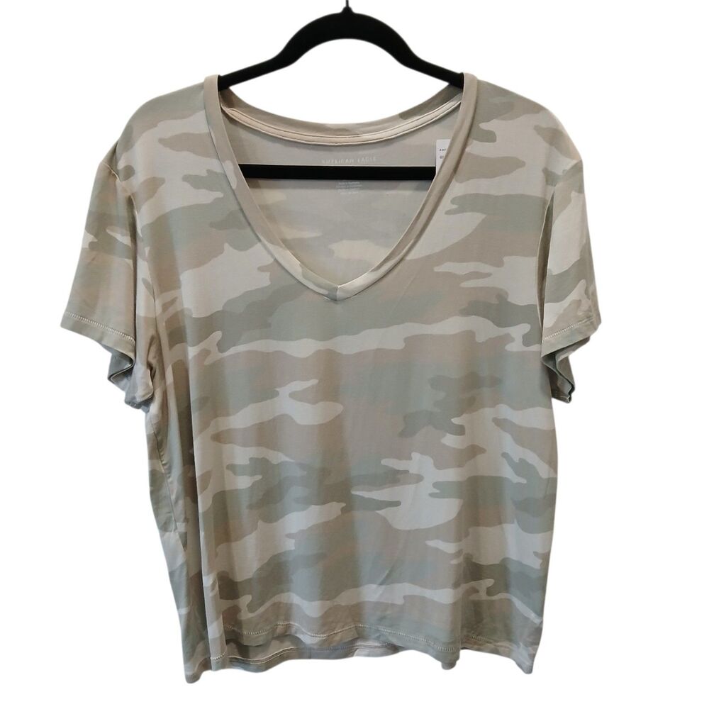 American Eagle Soft & Sexy Camo V-Neck T-Shirt Women's Size Small Camouflage